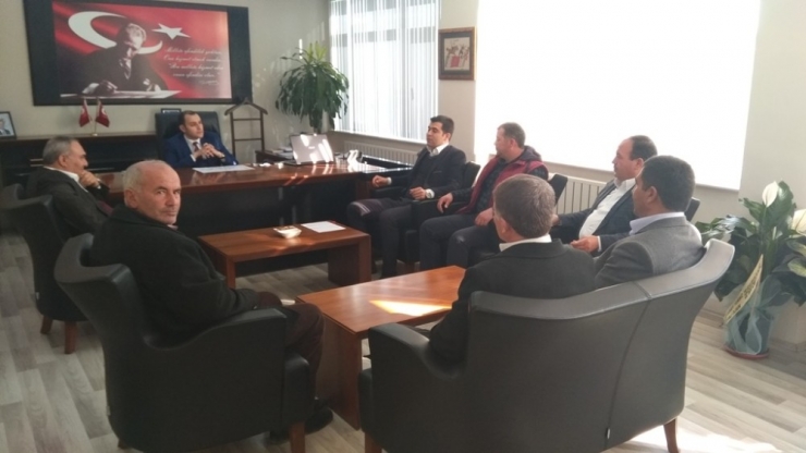 Ak Parti Selendi İlçe Başkanı Kaçar Mazbatasını Aldı