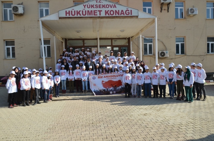 Yüksekovalı Öğrenciler İstanbul’a Gitti