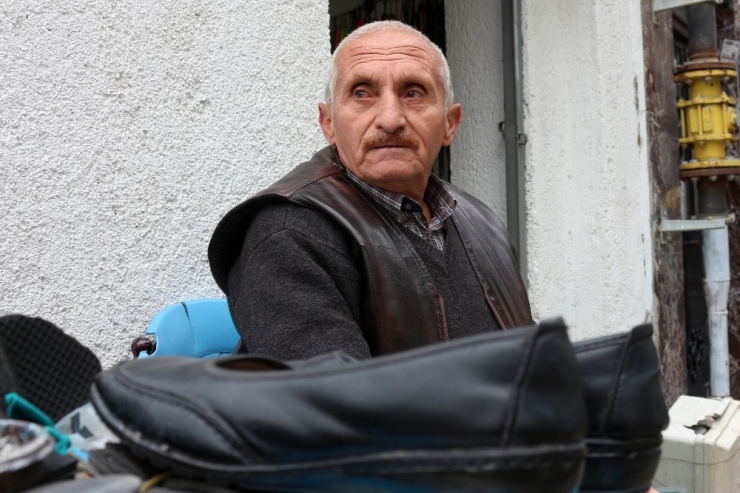 İki Metrekarelik Dükkanda Geçen Bir Ömür