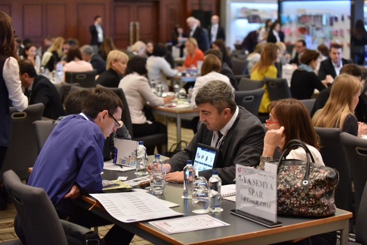 ’Rusya Alım Heyeti’ Türk İhracatçısı İle Bir Araya Geldi