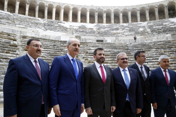 Bakan Kurtulmuş, Aspendos Tiyatrosu Ve Side Antik Kenti’ni İnceledi