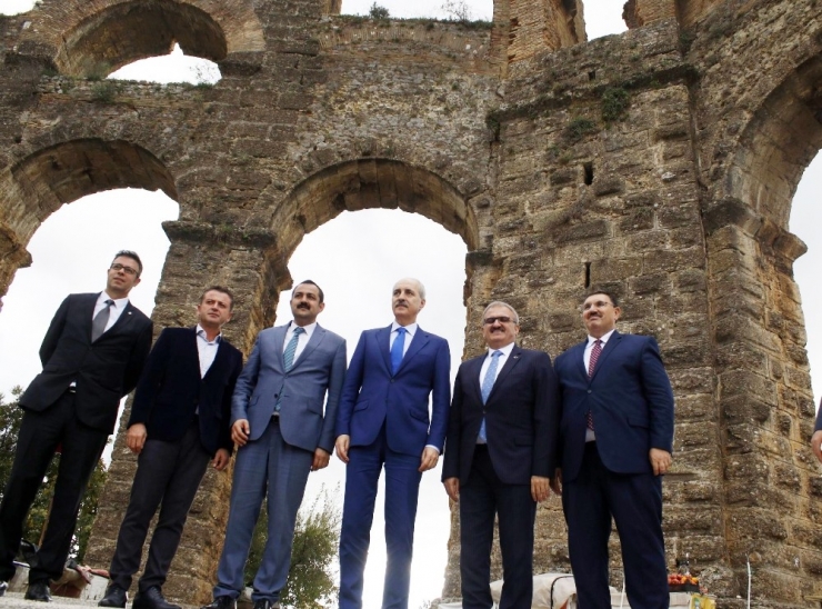 Bakan Kurtulmuş, Aspendos Tiyatrosu Ve Side Antik Kenti’ni İnceledi