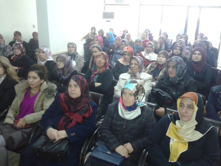 Kadınlara “Aile İçi Şiddet” Konulu Seminer Verildi