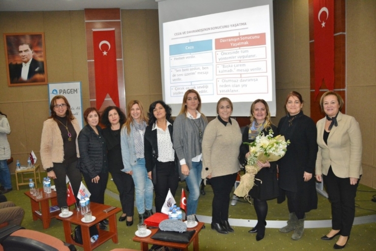 Salihli Tso Kadınlar Birliği’nden ’Etkili Anne-baba Tutumları’ Konferansı