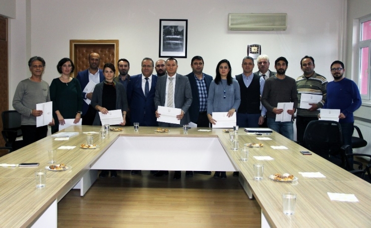 Sertifikalı Bilirkişiler Belgelerini Aldı