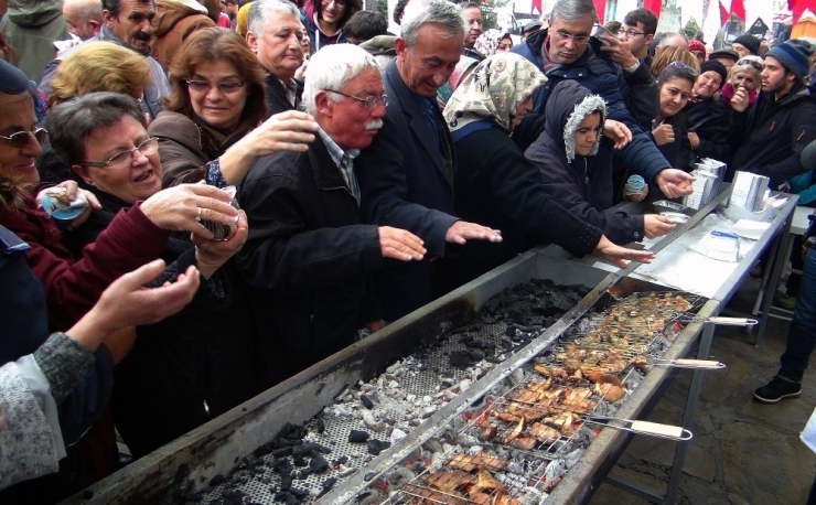 Menteşe’de Çıntar İzdihamı