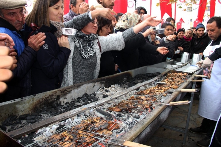 Menteşe’de Çıntar İzdihamı