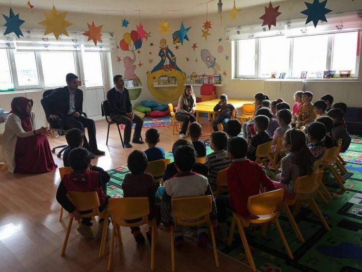 Minik Öğrencilere Hz. Peygamber Anlatıldı