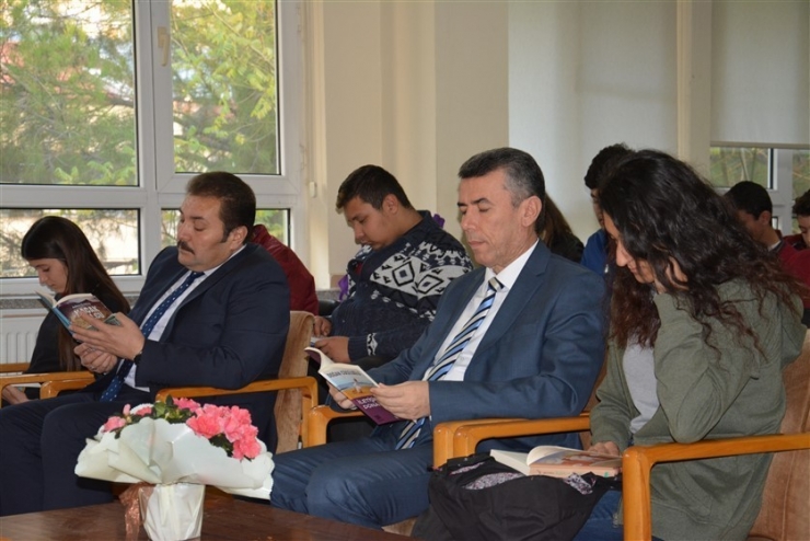 Kaymakam Sırmalı “Okuyan, Düşünen, Yorumlayan, Eleştiren Ve Okumayı Bir Yaşam Biçimi Haline Getiren Bireyler Olarak Yetişmeliyiz”