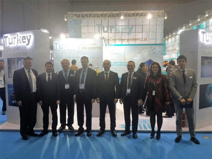 Türk Otomotiv Firmaları Çin’deki 72 Milyar Dolarlık Pazarın Peşinde