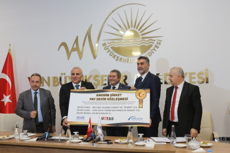 Votaş’ın Hisse Devir Töreni