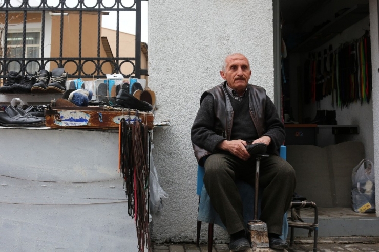 İki Metrekarelik Dükkanda Geçen Bir Ömür