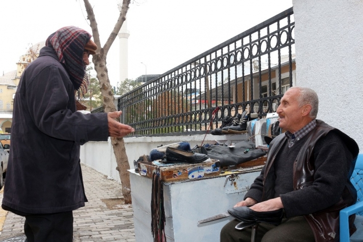 İki Metrekarelik Dükkanda Geçen Bir Ömür