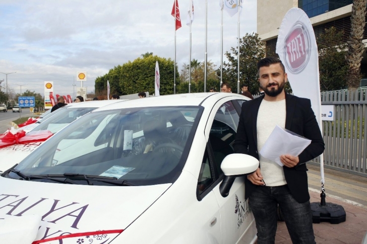 Burs Kartından Ve Tatilden Otomobil Çıktı