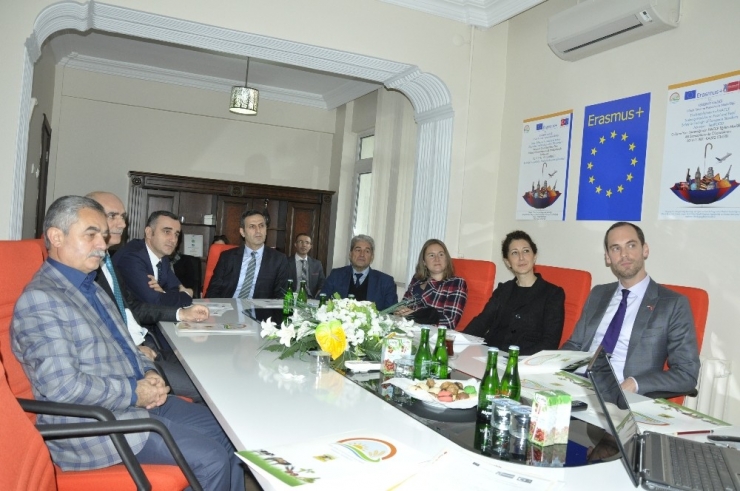 Ab Bakanlığı Müsteşar Yardımcısı Yücel, İl Gıda, Tarım Ve Hayvancılık Müdürlüğü’nü Ziyaret Etti