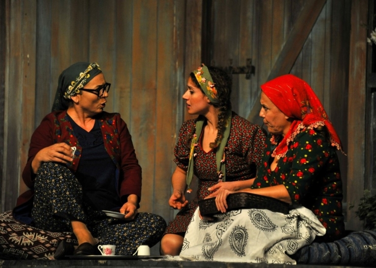 “Gömü” Adü’de Sahnelendi