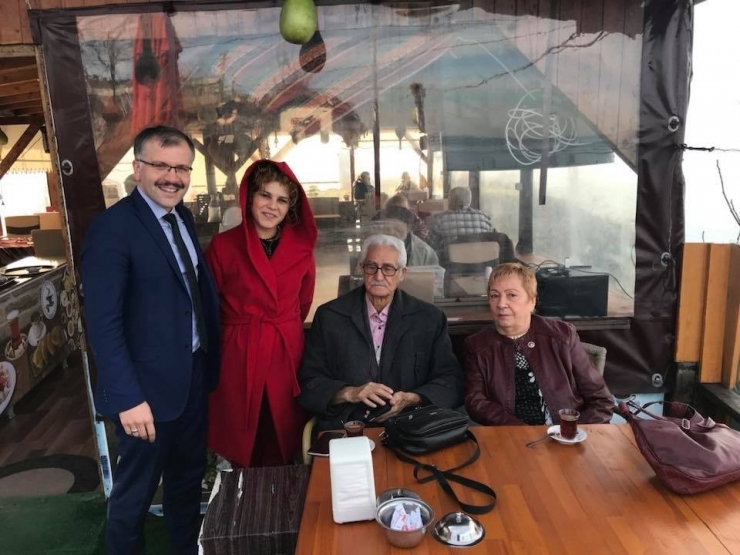 Kızılay Huzurevi Sakinleri Güneşin Tadını Çıkardılar