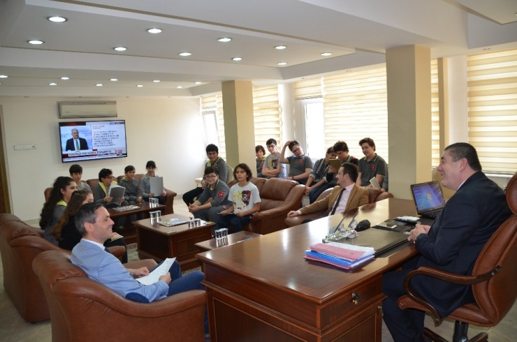 Öğrencilerinden Başkan Tekin’e Ziyaret