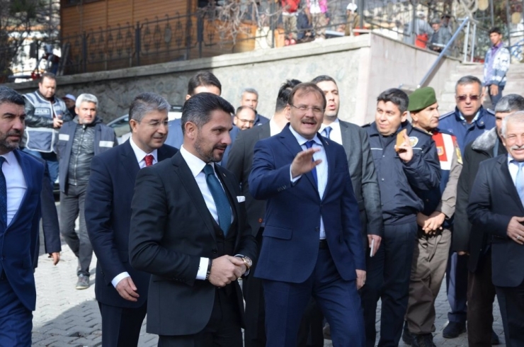 Başbakan Yardımcısı Hakan Çavuşoğlu Sivrihisar’da