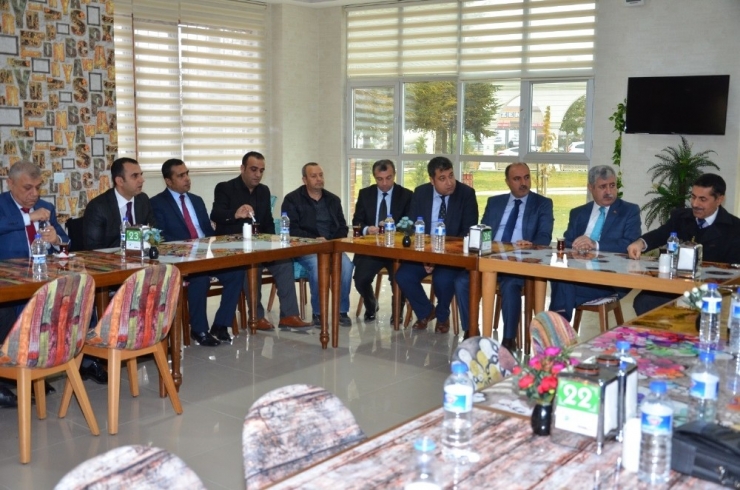 Başkan Polat, Yeşilyurt’taki Okulların Müdürleriyle Bir Araya Geldi