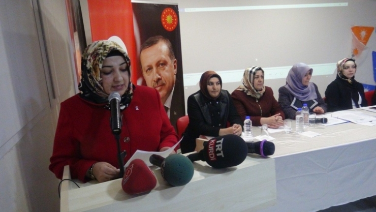 Doğanşehir Ak Parti Kadın Kolları Yeni Başkanını Seçti