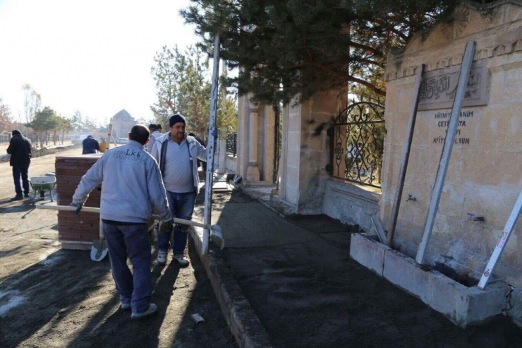 Erzincan Belediyesi Çalışmalarına Devam Ediyor