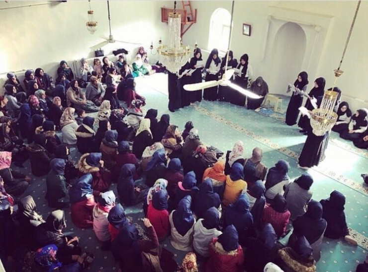 Hakkari Kız Aihl’den Mevlit Programı