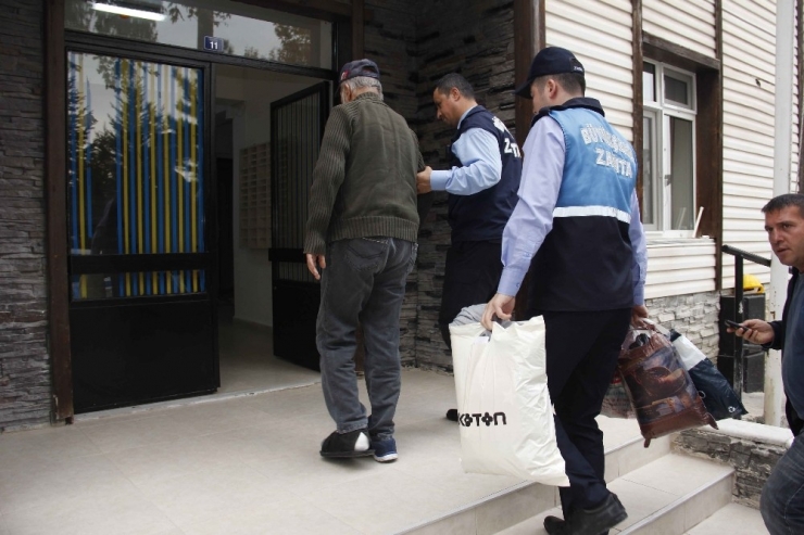 Büyükşehir İhtiyaç Sahiplerinin Yanında Olmaya Devam Ediyor