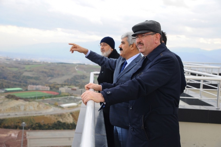Büyükşehir, Umuttepe’de Hizmetlerine Devam Ediyor