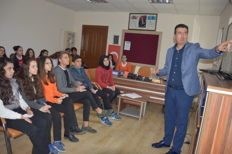 Öğrencilere Teknoloji Bağımlılığı Semineri