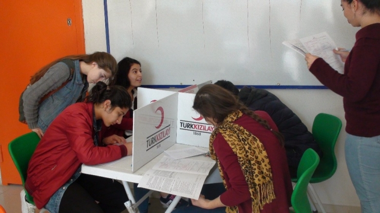 Kızıltepeli Öğrencilerden Kan Bağışı