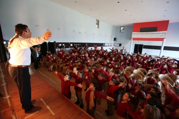 Öğrencilere Ağız Ve Diş Sağlığı Eğitimi Verildi