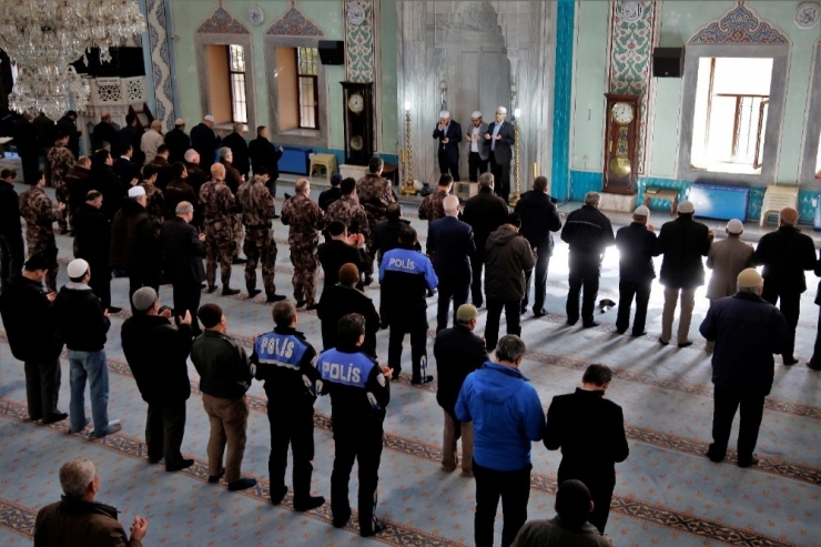 Şehit Mustafa Yavaş İçin Mevlit Okutuldu