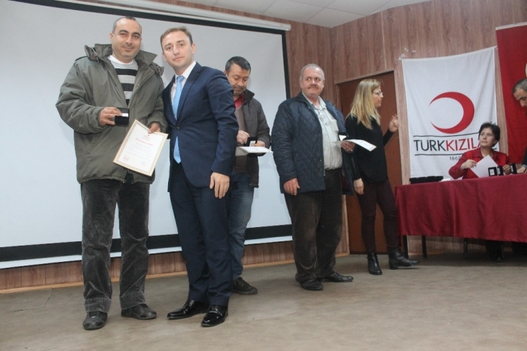 Kızılay Bağışçılarına Madalya