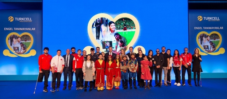 ’İşaret Dilim Uygulaması’ İle Dünyadaki İlk İşitme Engelli Platformu Hayata Geçiyor