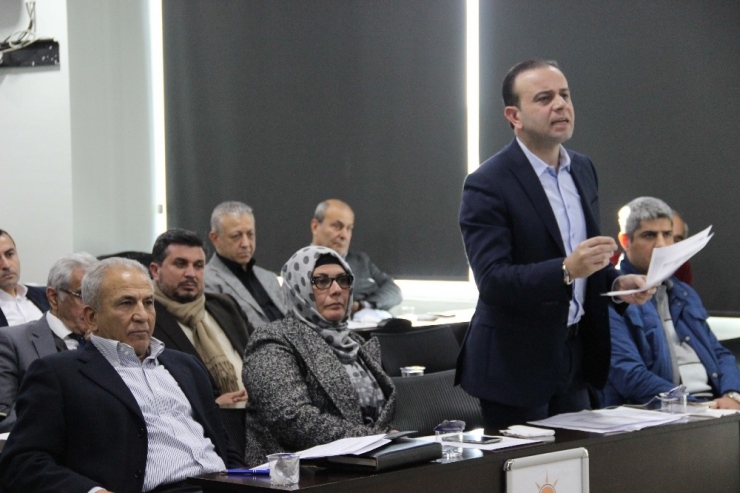 Adana Büyükşehir’de Bütçe Krizi İşçileri Vurdu