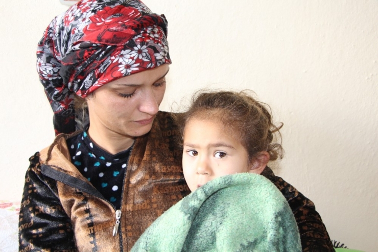 Eşi Cezaevine Giren Anne, Üç Çocuğuyla Tek Başına Yaşam Mücadelesi Veriyor