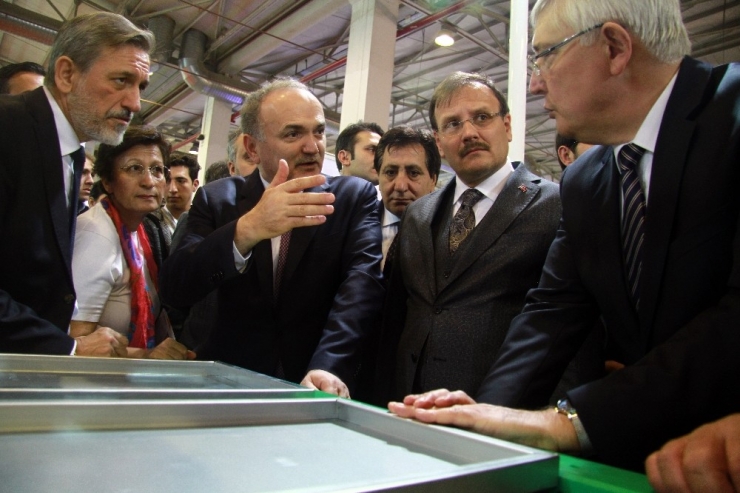 Bakan Özlü: "Yurtdışından İthal Ettiğimiz Sanayi Ürünlerini Türkiye’de Ürettireceğiz"