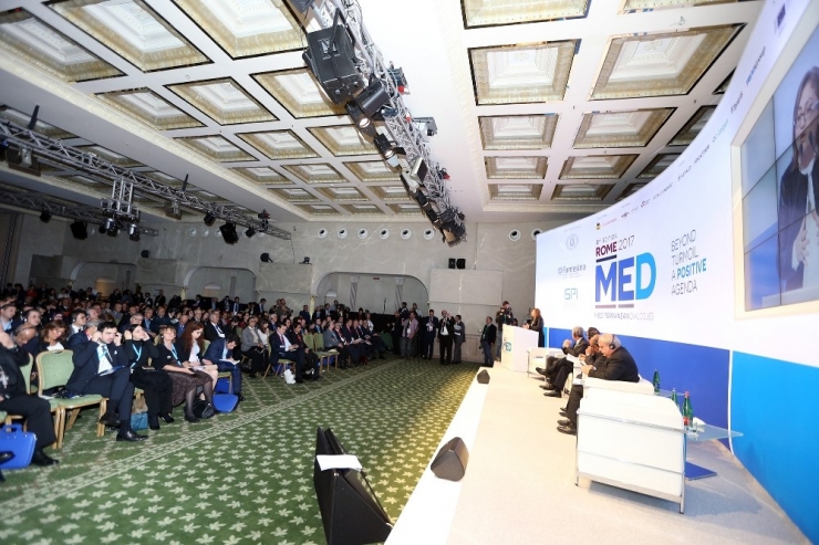 Şahin’den İtalya’da Ab’ye Sitem Japonya’ya Teşekkür