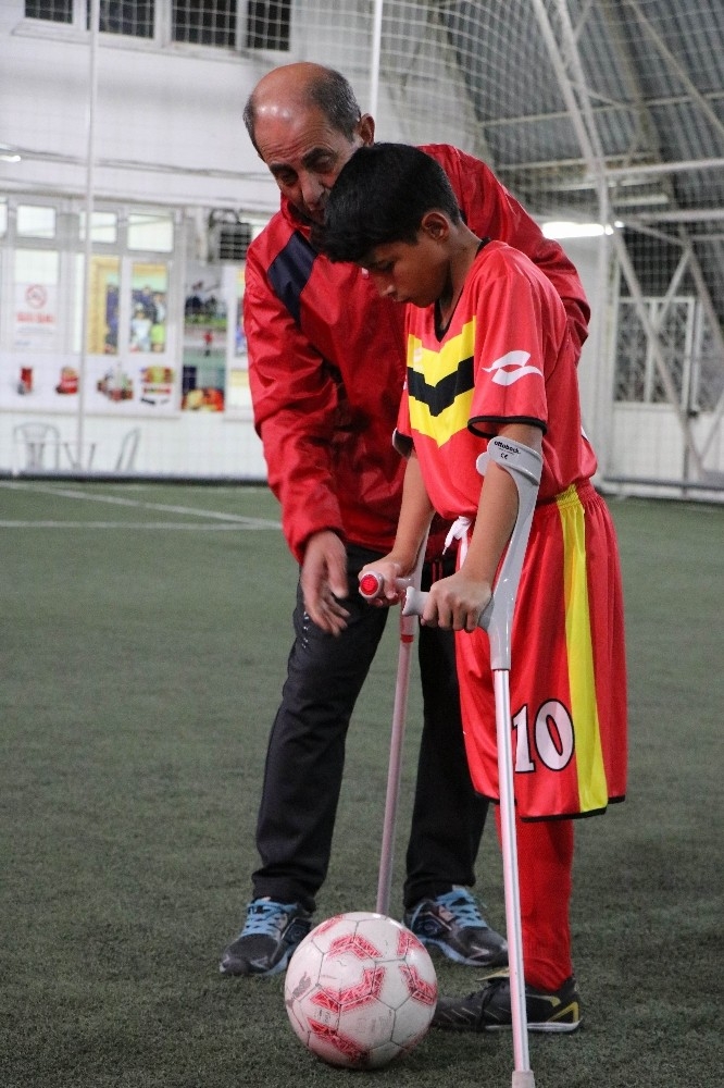 Engelli Berkay’ın Tek Hedefi Milli Takım