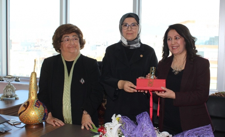 Kefek Başkan Ve Üyeleri Kadın Girişimcilerle Bir Araya Geldi