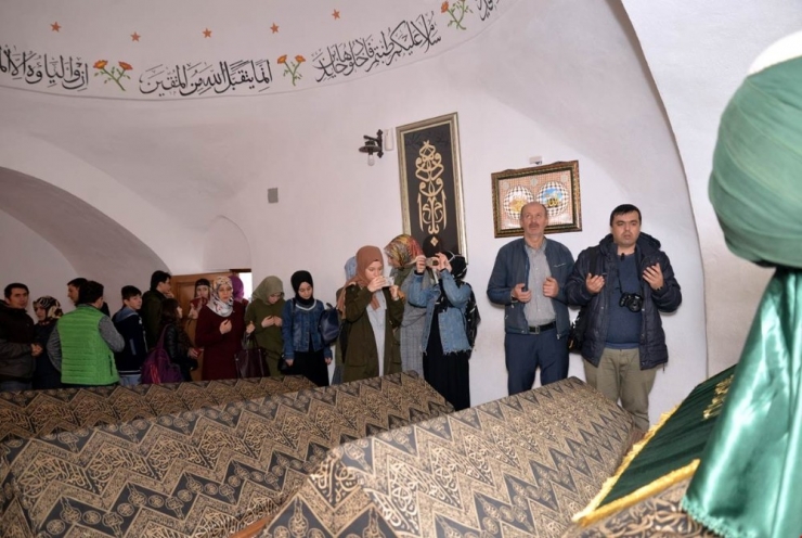 Trabzonlu Öğrencilerin ’’Kitapların Dünyasından Tarihe Yolculuk’’ Projesi Ziyareti