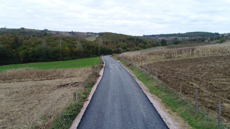 İzmit’te Altı Mahallenin Yolu Yenilendi