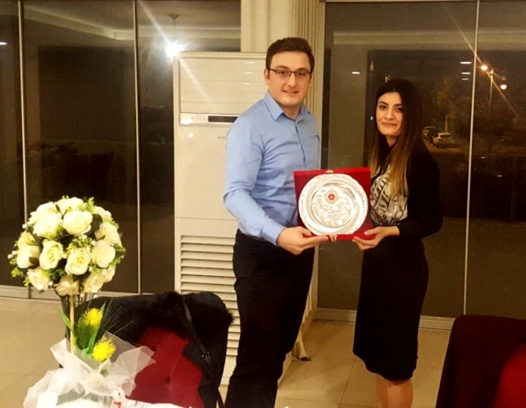 Sarıgöl’de Bayan Hakime Veda Yemeği