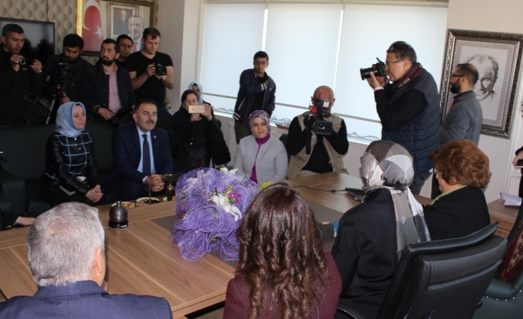 Kefek Başkan Ve Üyeleri Kadın Girişimcilerle Bir Araya Geldi