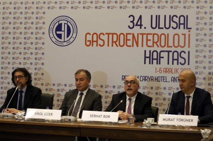 Prof. Dr. Bor: "Türkiye’de Endoskopiyi Kimlerin Yapacağının Yasal Dayanağı Yok"