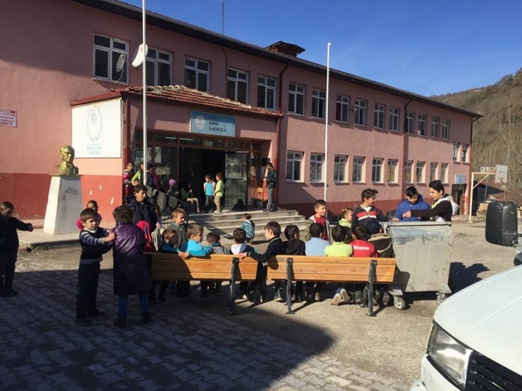 Yığılca Belediyesinden Okullara Destek