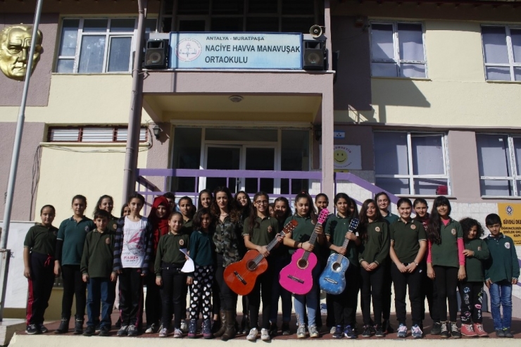 Öğrencilerden Değerler Eğitimi Korosu