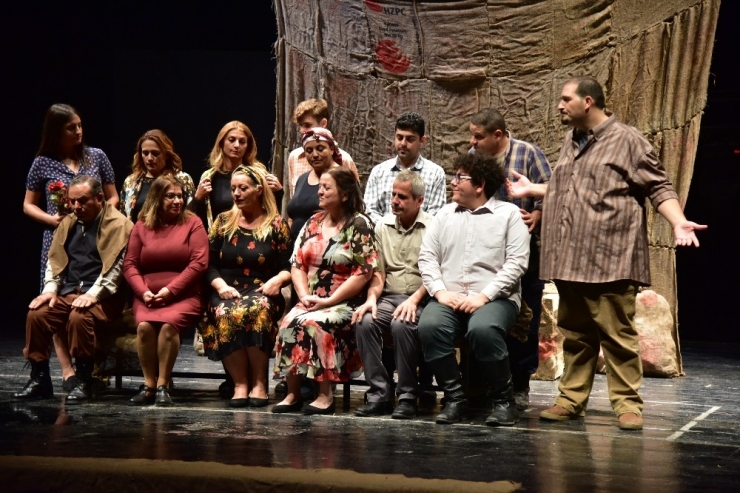 Tiyatro Festivalinde ’Nor Betmez’’ Oyunu Sahne Aldı