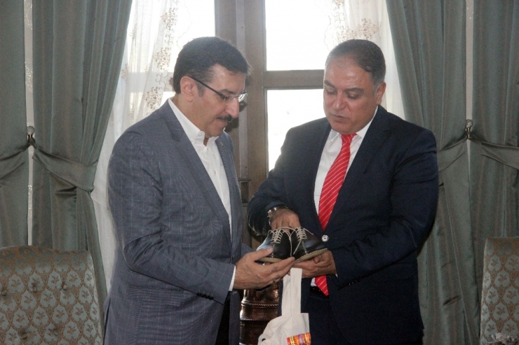 Gümrük Ve Ticaret Bakanı Tüfenkci Kilis’te